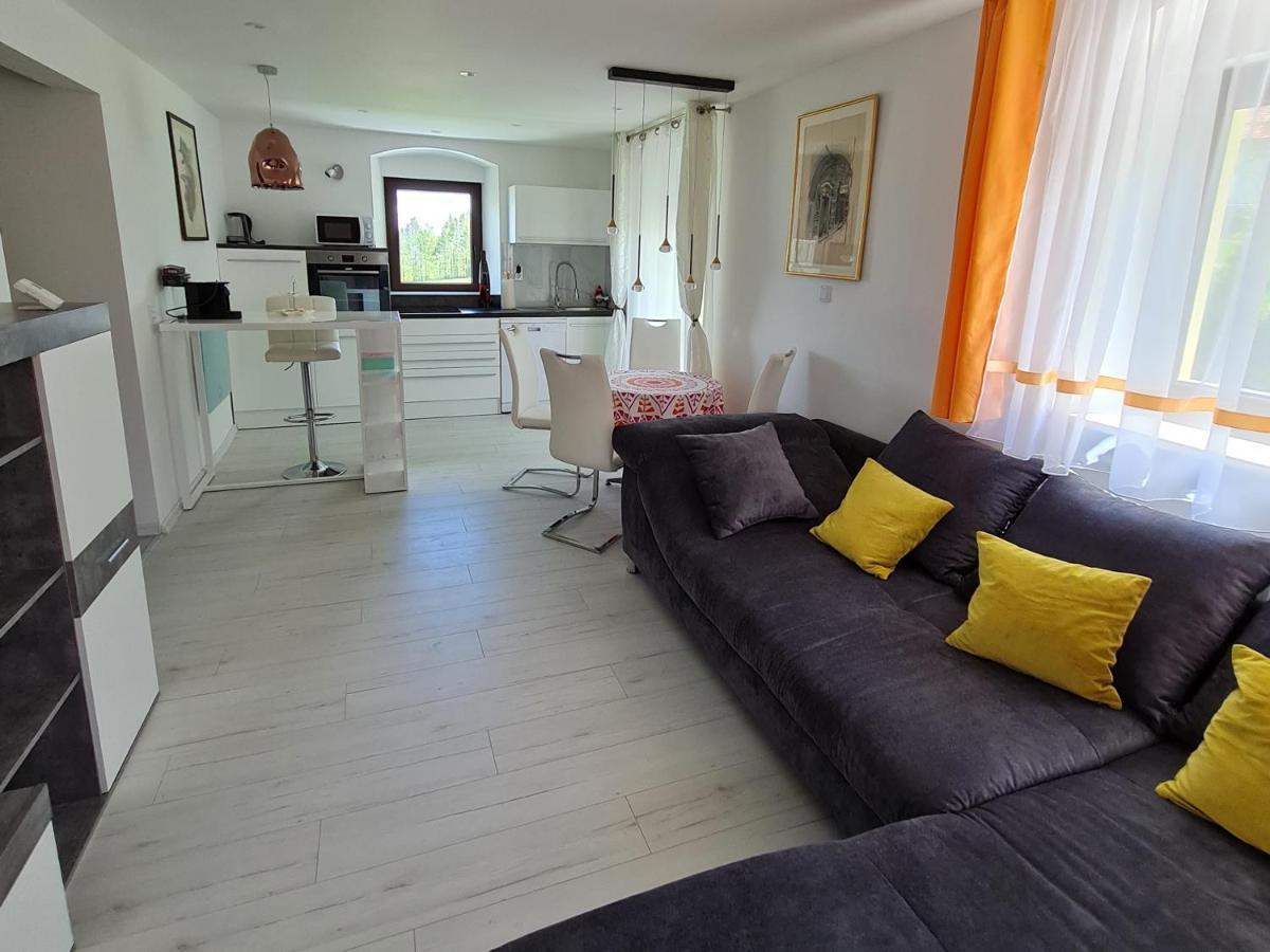 Ferien- Und Businesswohnung Relax Im Ersten Stock Sonnen Exteriör bild