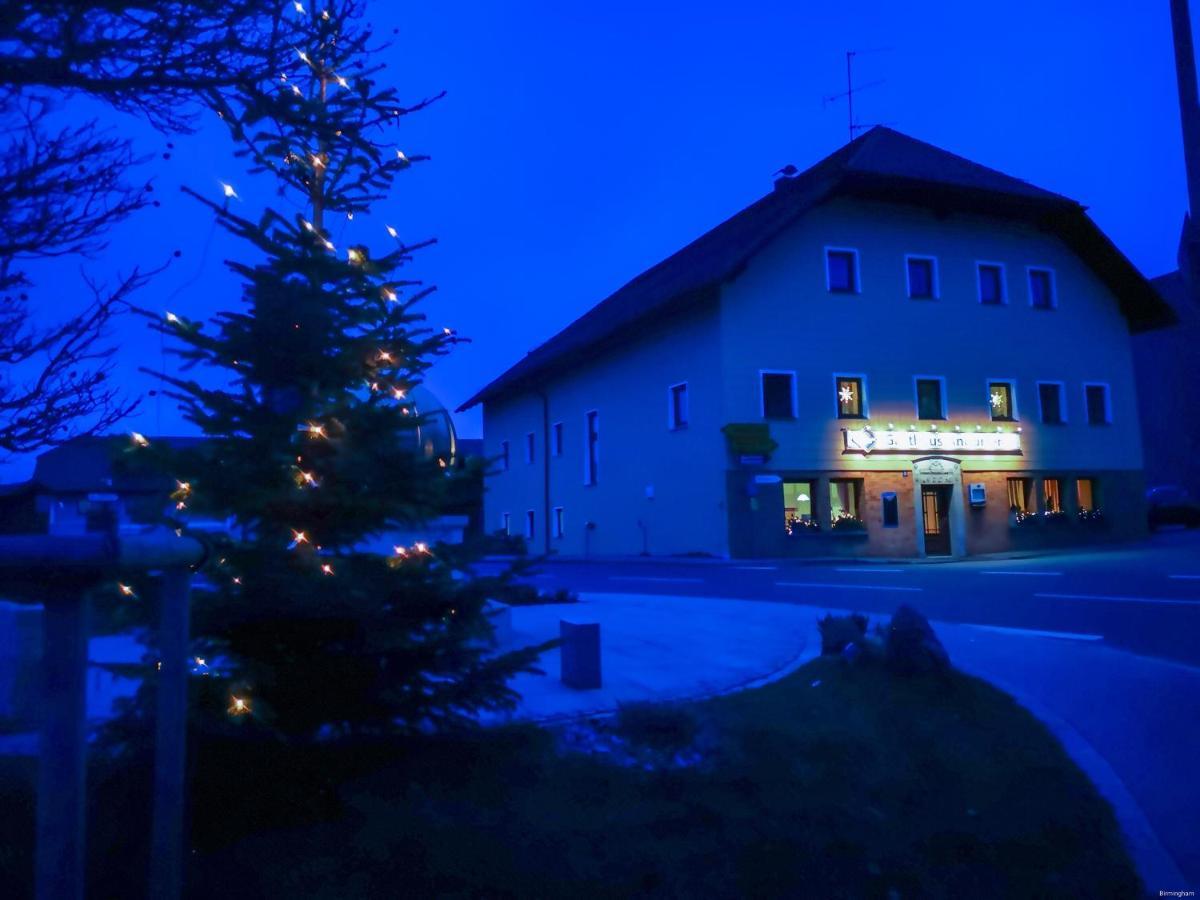 Ferien- Und Businesswohnung Relax Im Ersten Stock Sonnen Exteriör bild