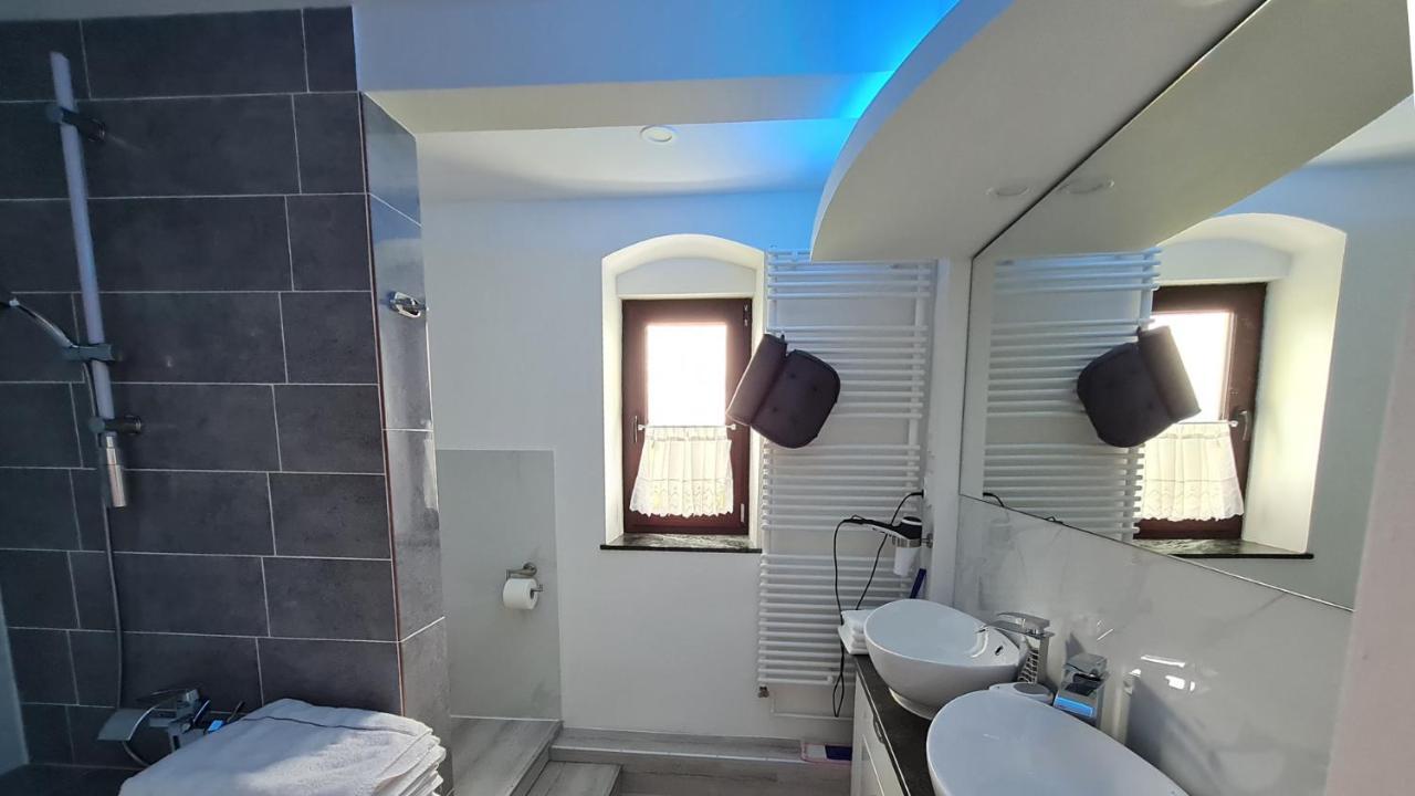 Ferien- Und Businesswohnung Relax Im Ersten Stock Sonnen Exteriör bild