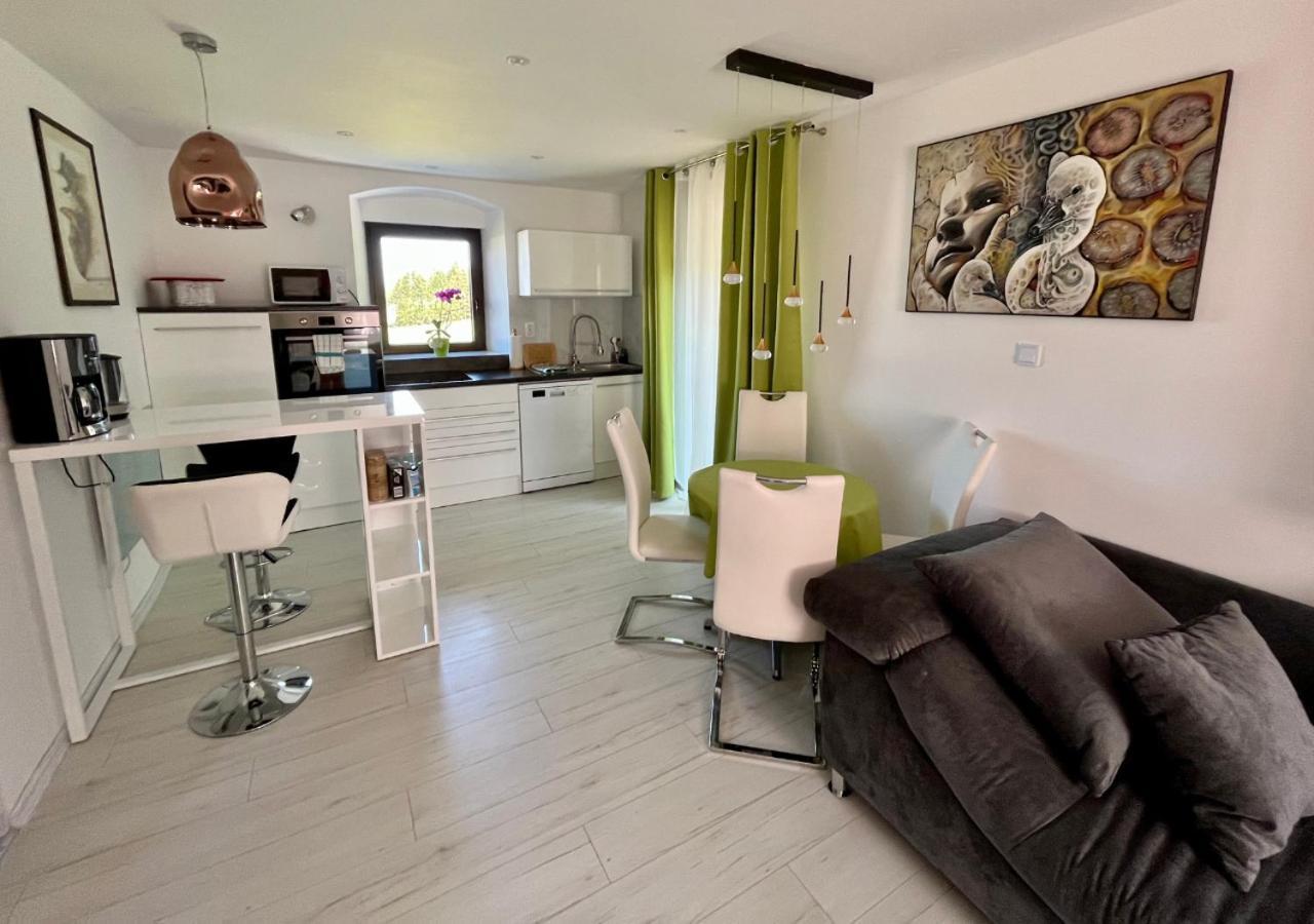 Ferien- Und Businesswohnung Relax Im Ersten Stock Sonnen Exteriör bild